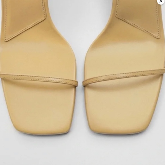 NWT, MINIMALIST HEELED LEATHER SANDALS, 9 - Picture 4 of 4